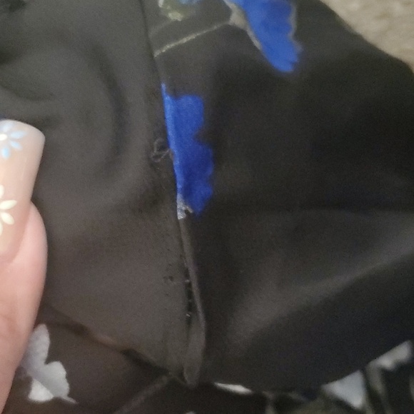 DKNY Flutter Sleeve Floral Dress - Picture 3 of 3